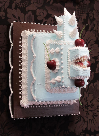 Illustration for article titled I Was Unprepared for How Terrifying These Cakes Are